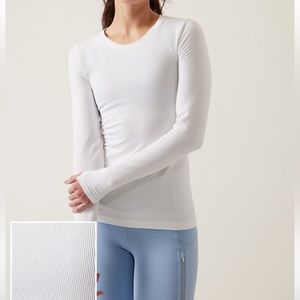 Athleta flurry blizzard seamless top. Size XS